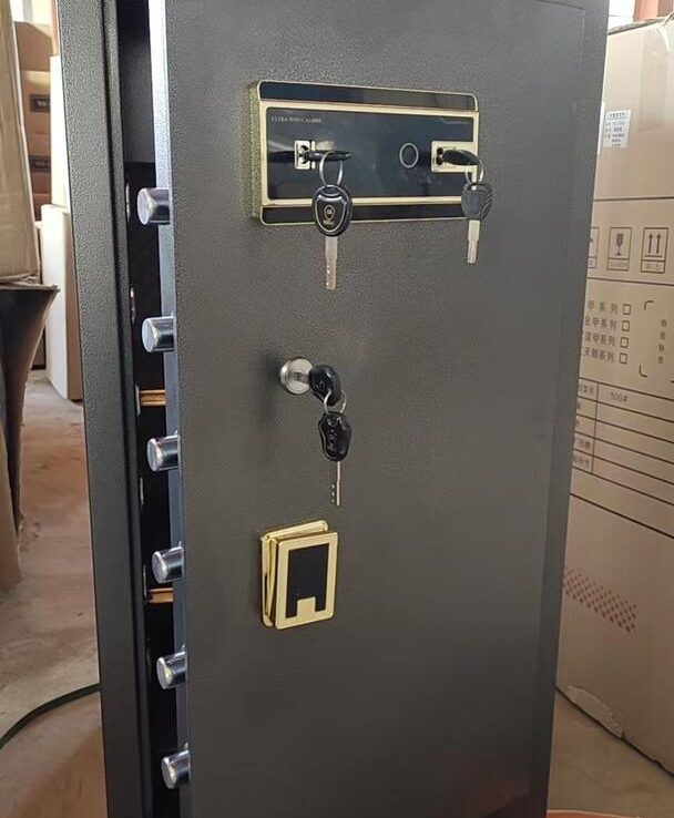 BASEC KEY LOCK (THREE KEYS)